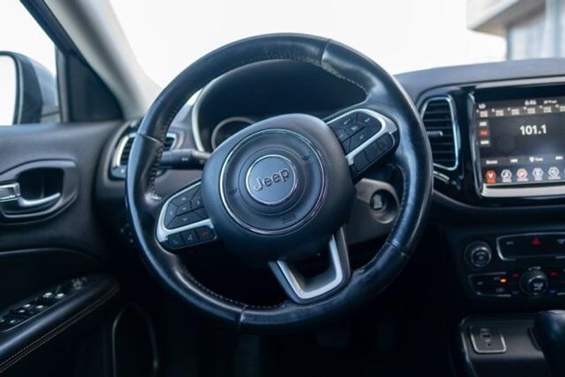Used 2020 Jeep Compass LimitedImage 17