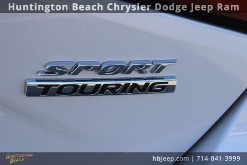 2022 Honda Civic Sport TouringImage 6