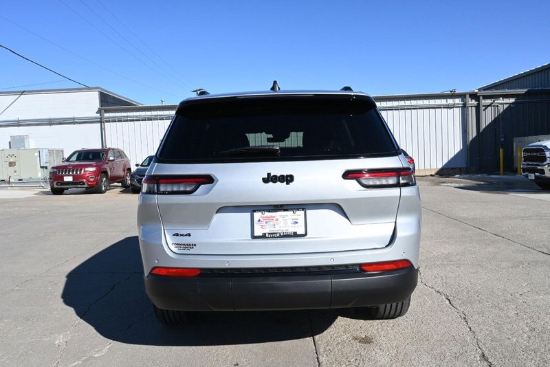 2025 Jeep Grand Cherokee L Altitude XImage 8