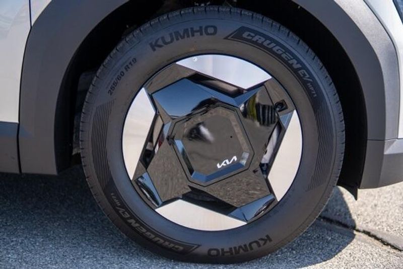 New 2026 Kia EV9 Light Long RangeImage 9