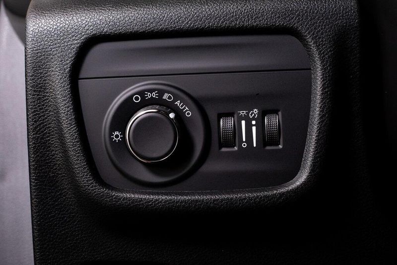 2025 Jeep Grand Cherokee L Altitude XImage 18