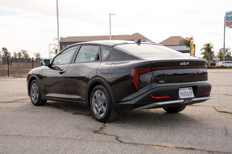 Used 2025 Kia K4 LXImage 5
