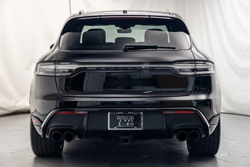 2023 Porsche Macan GTSImage 4