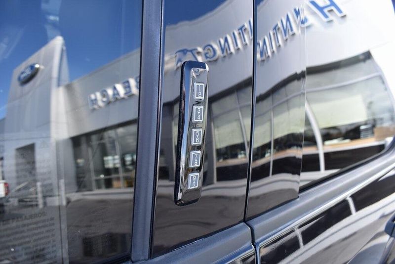 2019 Ford F-150 RaptorImage 16