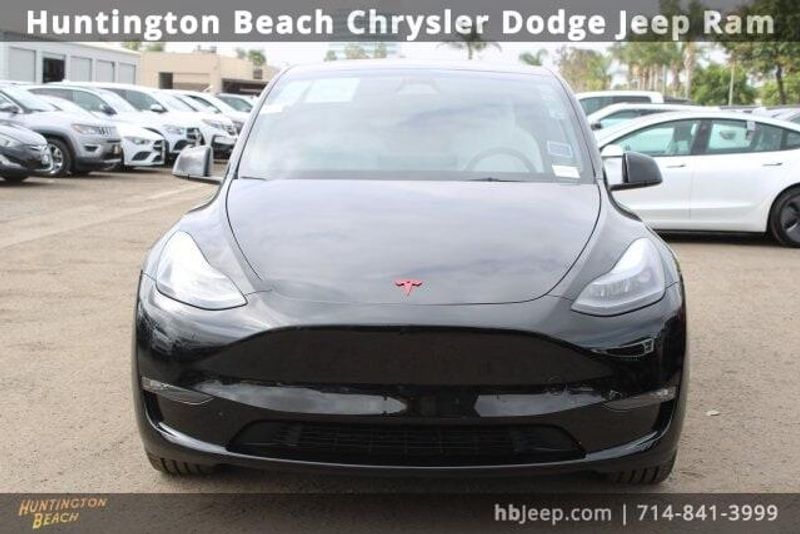 2023 Tesla Model Y Long RangeImage 2