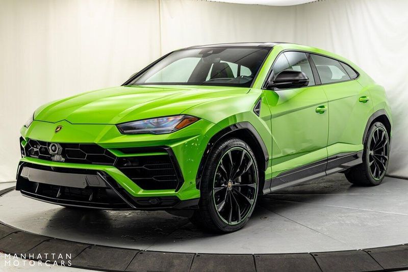 2021 Lamborghini Urus Pearl CapsuleImage 1