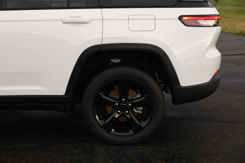 2025 Jeep Grand Cherokee Altitude 4x2Image 7