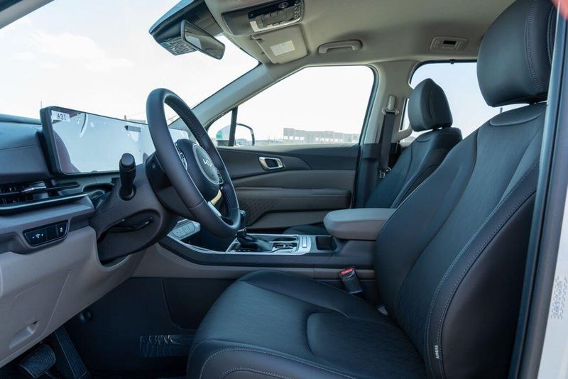 New 2026 Kia Carnival Hybrid SXImage 11