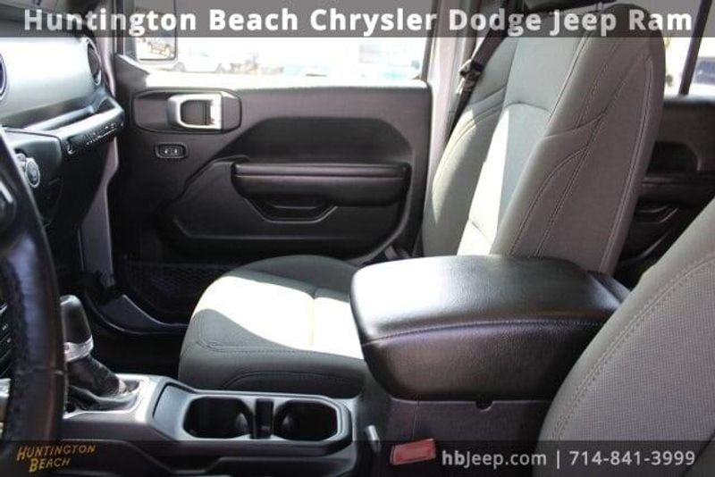 2021 Jeep Wrangler Unlimited WillysImage 30