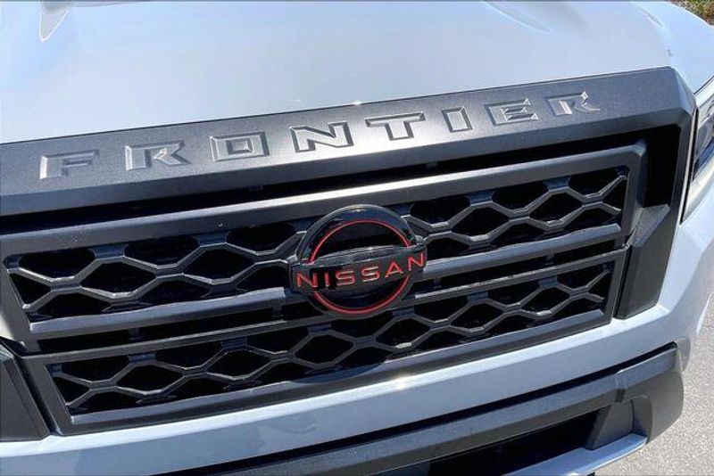 Used 2024 Nissan Frontier PRO-4XImage 30