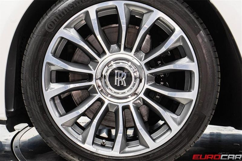 Used 2018 Rolls-Royce Dawn *BESPOKE INTERIOR * IMMACULATE CONDITION*Image 20