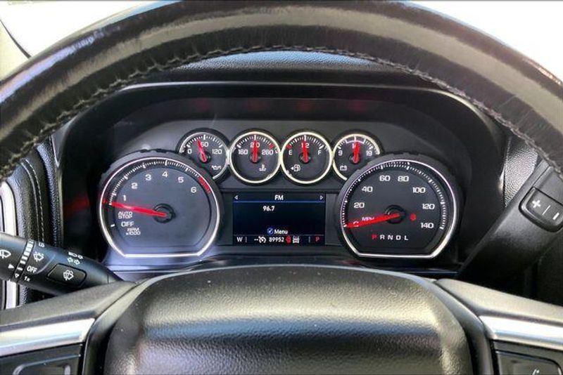 Used 2020 Chevrolet Silverado 1500 RSTImage 20