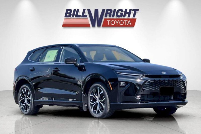 New 2026 Toyota Crown Signia XLEImage 1