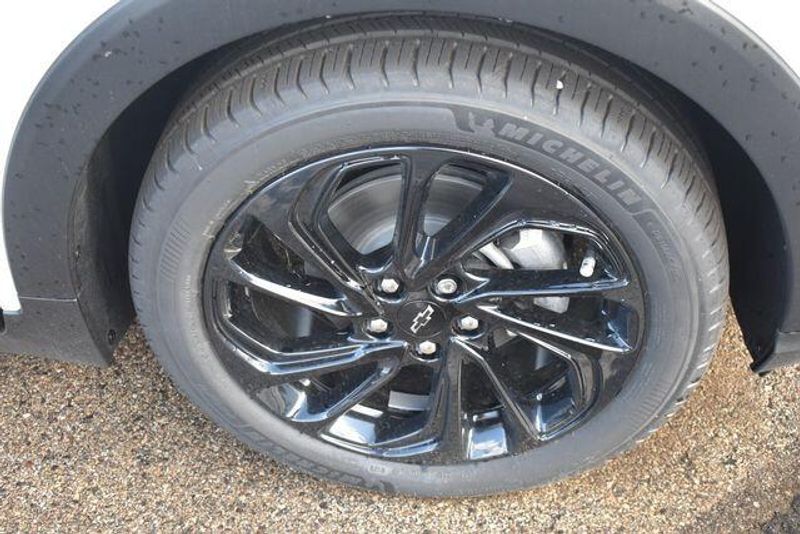 New 2027 Chevrolet Bolt EV RSImage 12