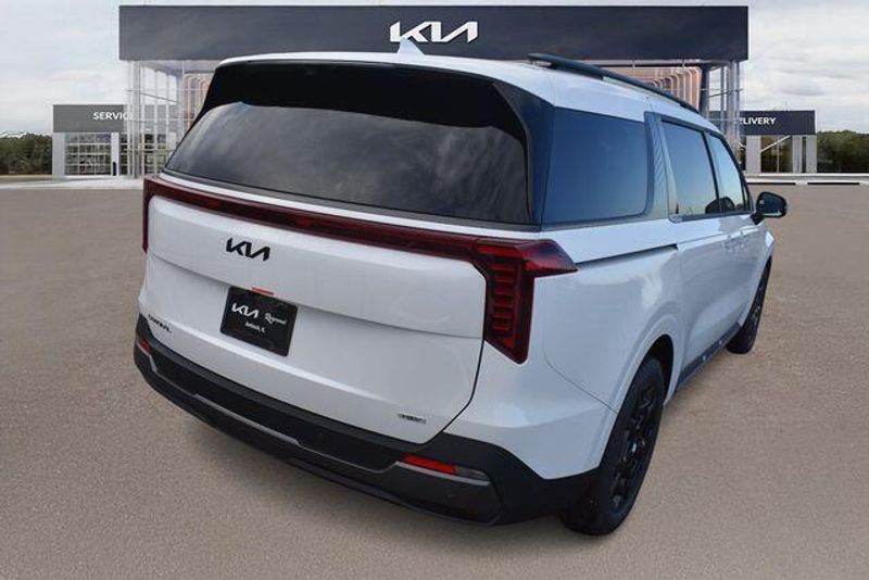 New 2026 Kia Carnival Hybrid SX PrestigeImage 4