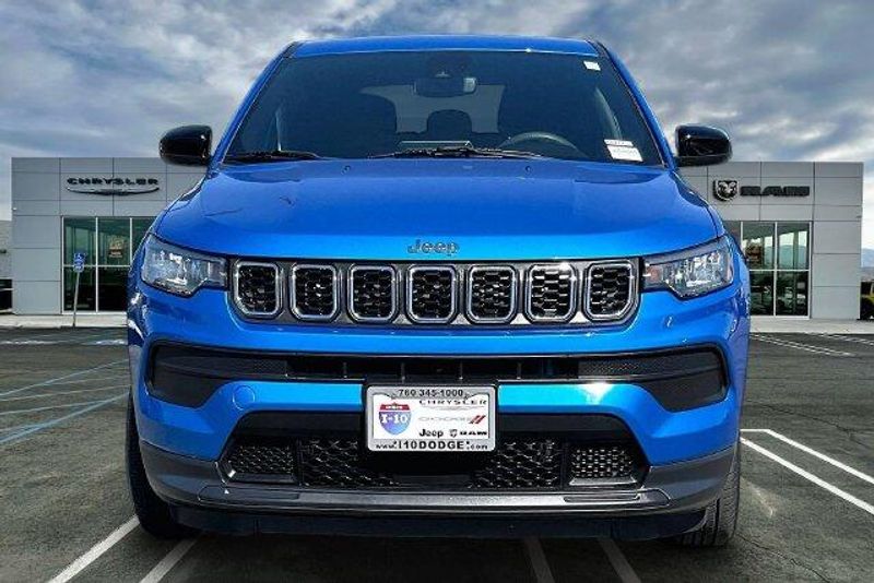 Used 2025 Jeep Compass SportImage 2
