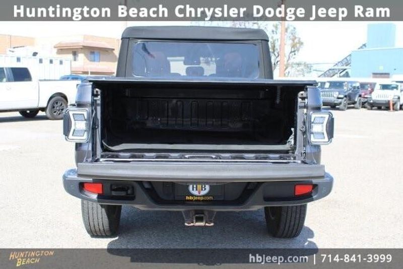 2020 Jeep Gladiator OverlandImage 9