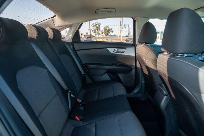 Used 2022 Kia Forte LXSImage 16