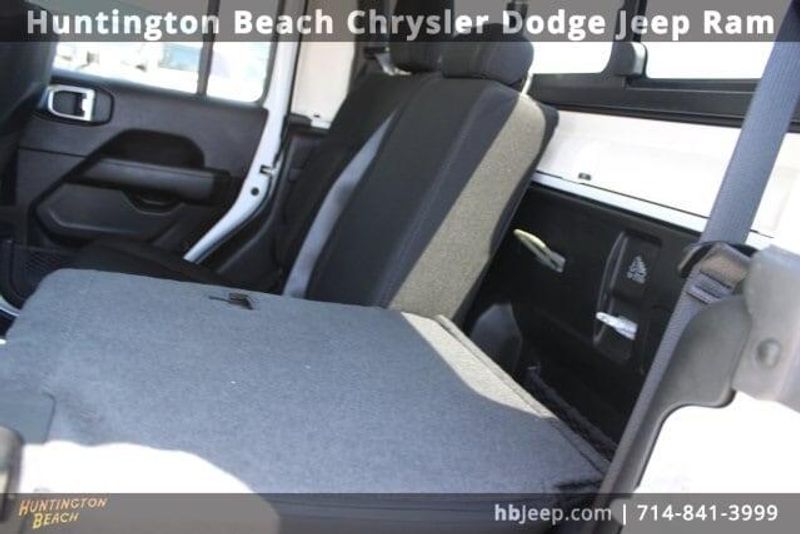 2022 Jeep Gladiator OverlandImage 49