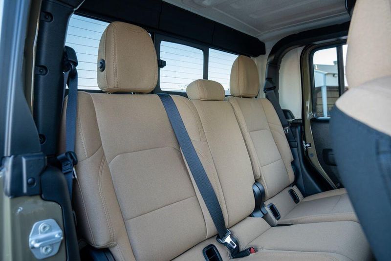 New 2026 Jeep Gladiator Image 17