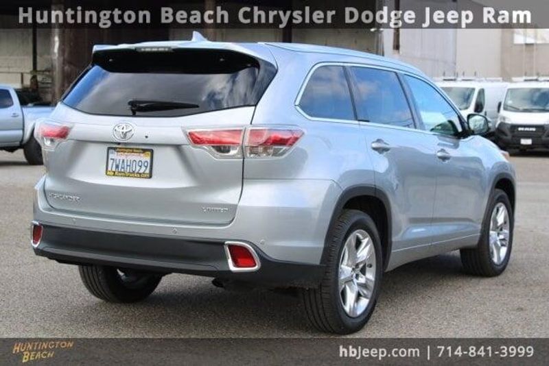 2016 Toyota Highlander LimitedImage 5