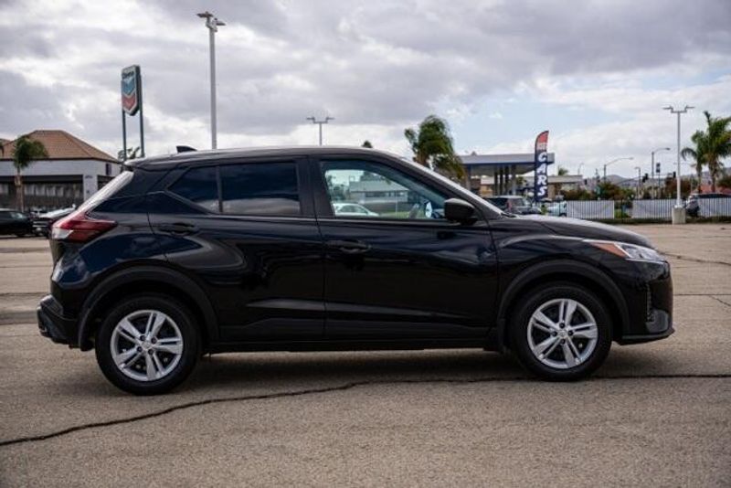 Used 2024 Nissan Kicks SImage 8