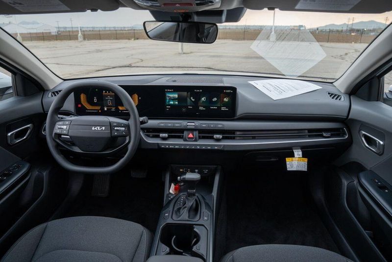Used 2025 Kia K4 LXImage 19