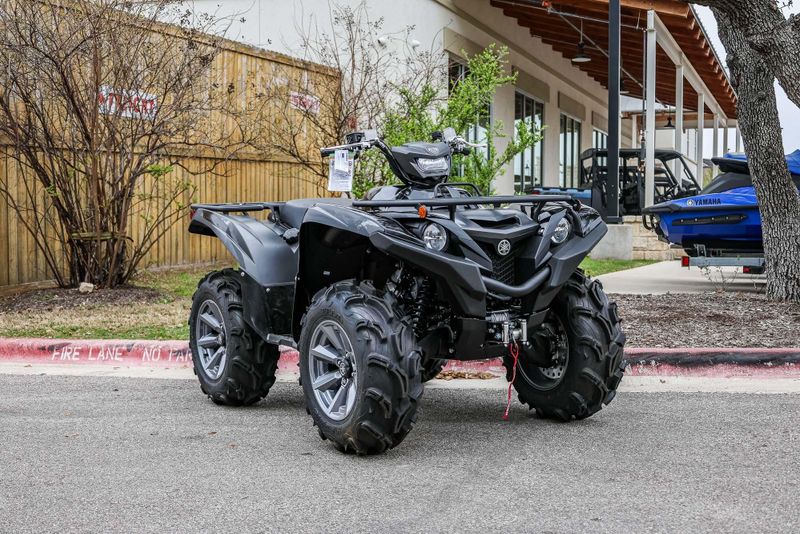 2025 YAMAHA GRIZZLY EPS XTR MATTE GREY AND METALLIC BLACK 