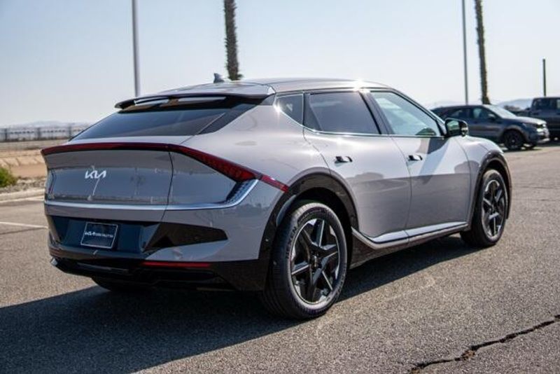 2025 Kia EV6 WindImage 7