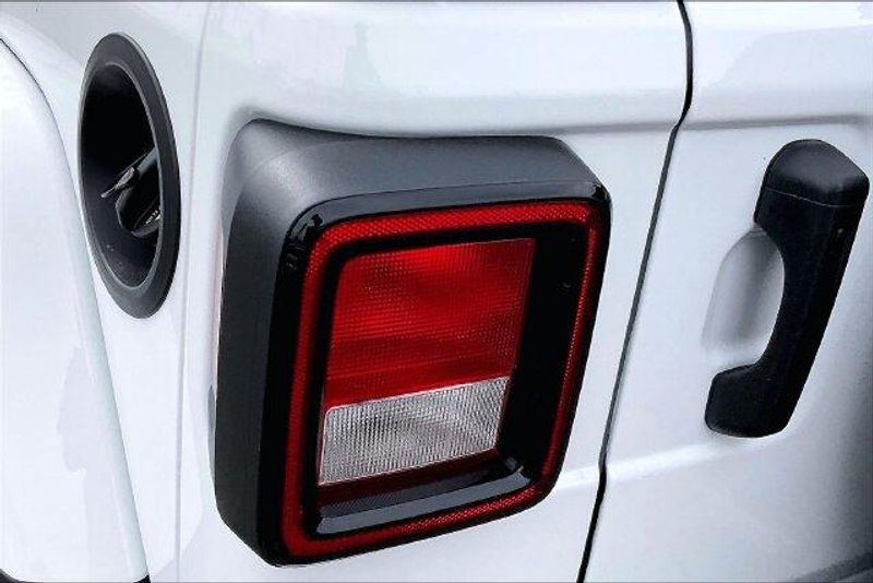 New 2027 Jeep Wrangler 4-door California EditionImage 12