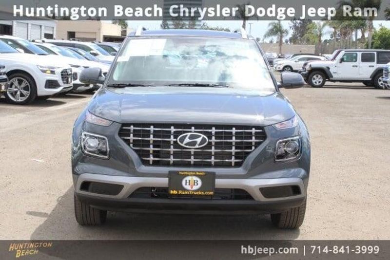 2025 Hyundai Venue SELImage 2