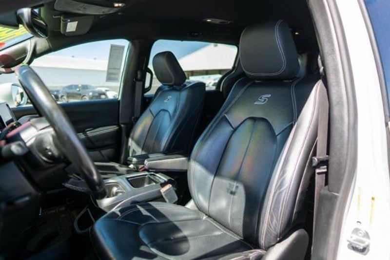 2019 Chrysler Pacifica Touring L PlusImage 10