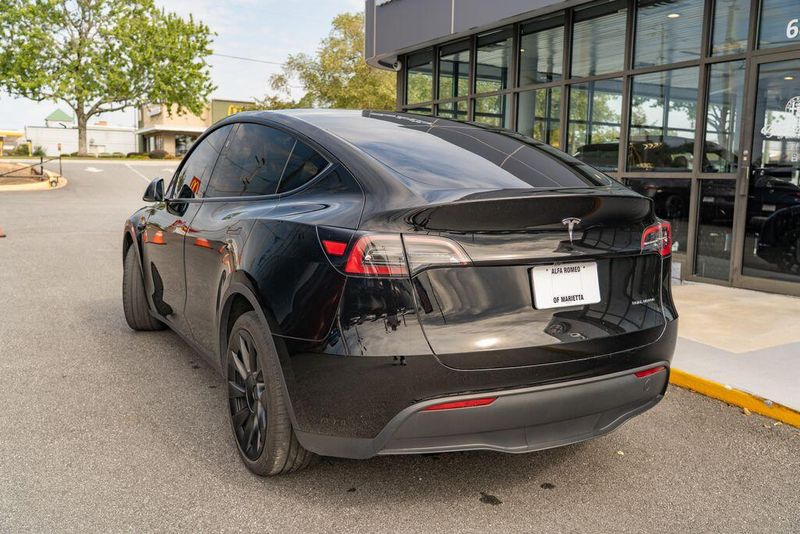 2023 Tesla Model Y Long Range photo 4