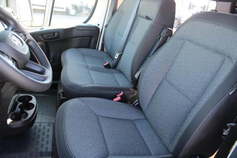 2022 RAM ProMaster 3500 High Roof 159 WB Basin SolarImage 32
