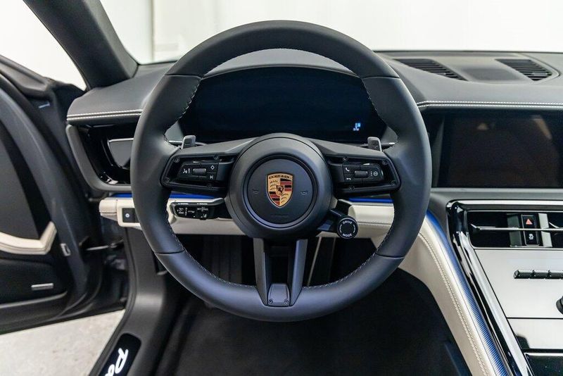 2025 Porsche Panamera 4Image 14