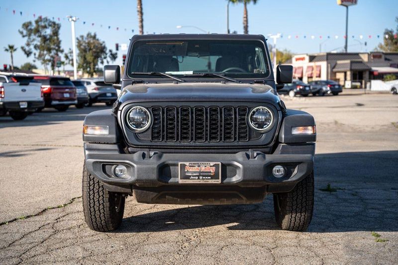 Used 2025 Jeep Wrangler Sport SImage 2
