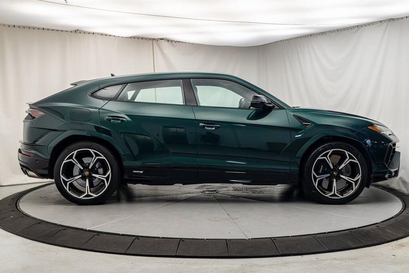 2023 Lamborghini Urus SImage 6