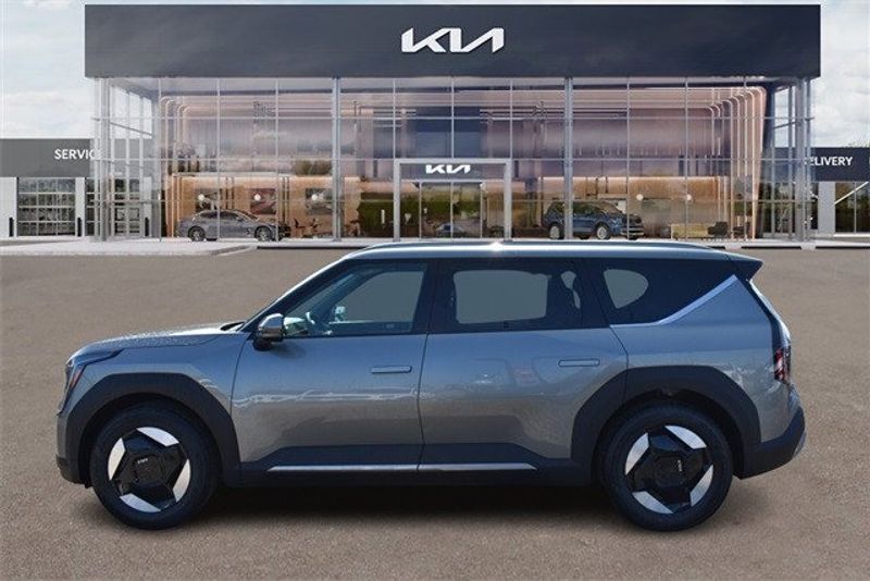 2024 Kia EV9 WindImage 7