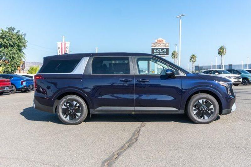 New 2026 Kia Carnival Hybrid LXSImage 8