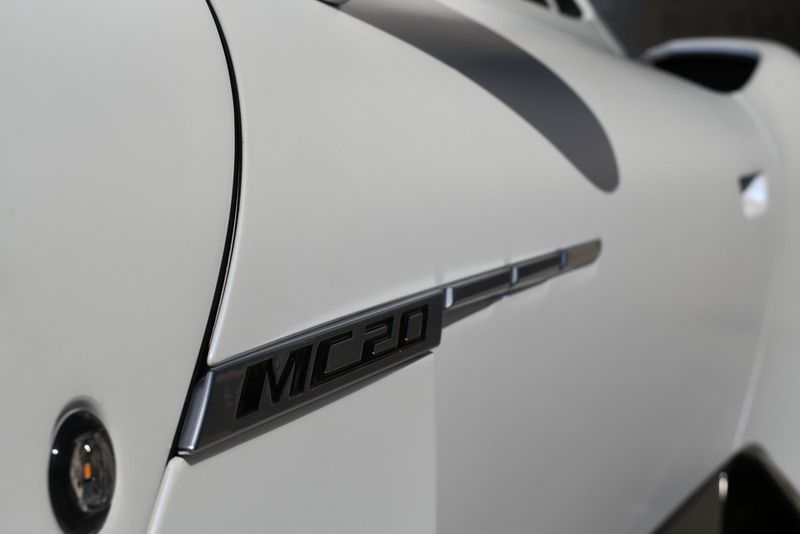 2022 Maserati MC20 Image 15