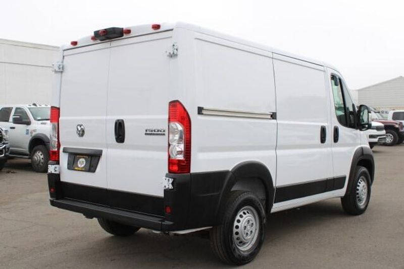 2025 RAM ProMaster 1500 Low Roof 118 WBImage 4