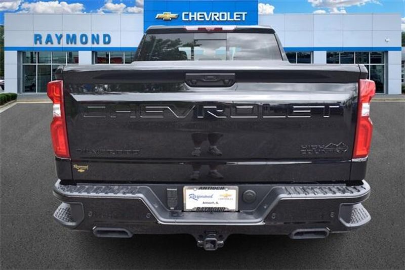 New 2025 Chevrolet Silverado 1500 High CountryImage 4