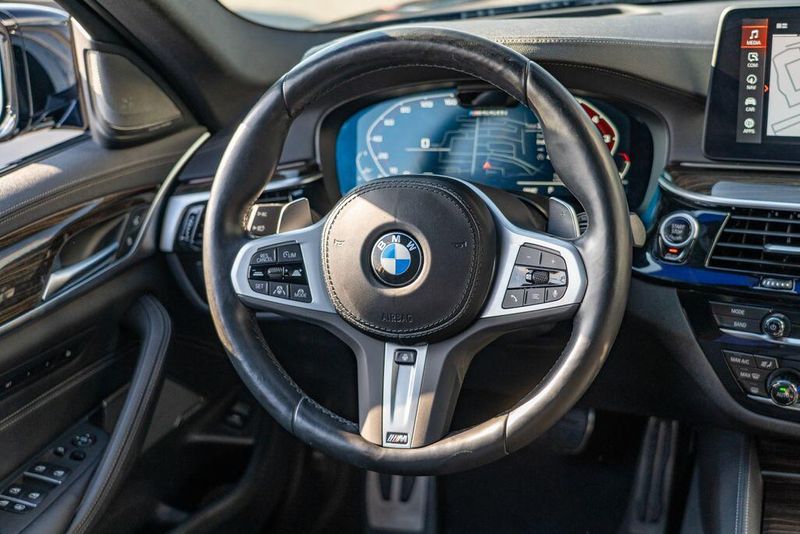 2022 Bmw M550i xDrive photo 22