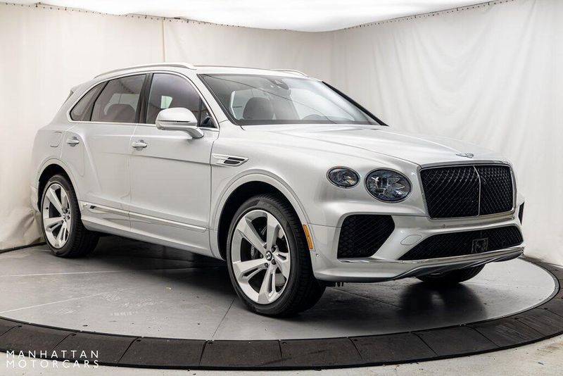 2024 Bentley Bentayga V8Image 10