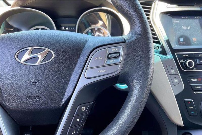 Used 2018 Hyundai Santa Fe Sport 2.4 BaseImage 19