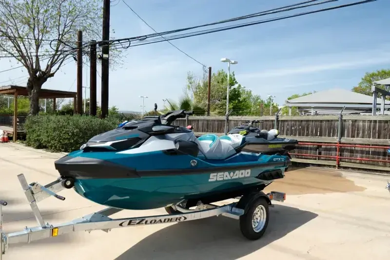 2025 SEADOO GTX LIMITED 325 WITH SOUND SYSTEM IDF TEAL BLUE METALLIC 