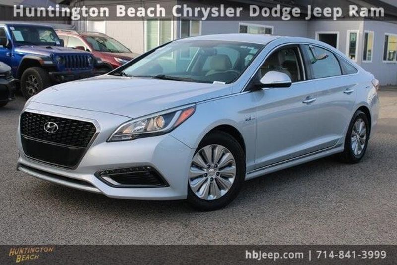 2017 Hyundai Sonata Hybrid SEImage 12