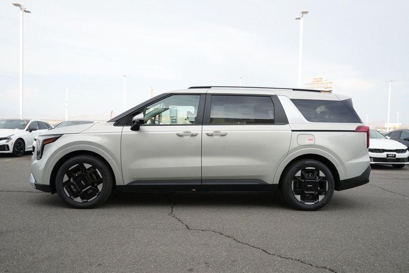 New 2026 Kia Carnival EXImage 4