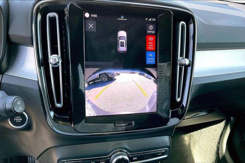 Used 2024 Volvo XC40 B5 CoreImage 20
