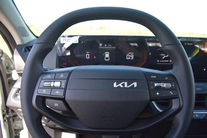 New 2026 Kia K4 EXImage 24